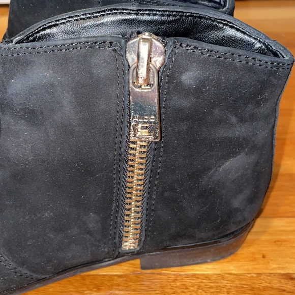 ALDO: suede flat booties with side zip, size 6.5 - Picture 2 of 7